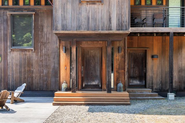 46900 Gypsy Flat Rd, Gualala, CA 95445