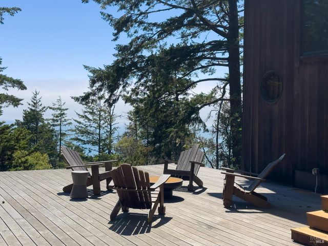 46900 Gypsy Flat Rd, Gualala, CA 95445