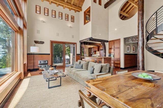 46900 Gypsy Flat Rd, Gualala, CA 95445