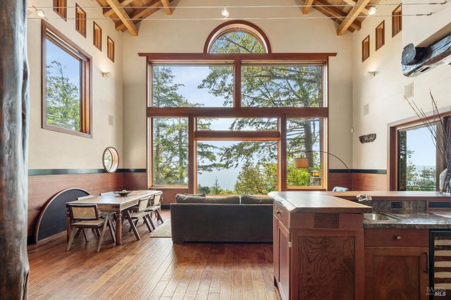 46900 Gypsy Flat Rd, Gualala, CA 95445