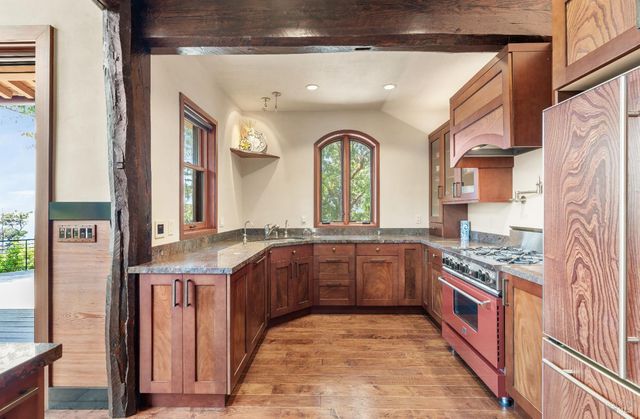 46900 Gypsy Flat Rd, Gualala, CA 95445