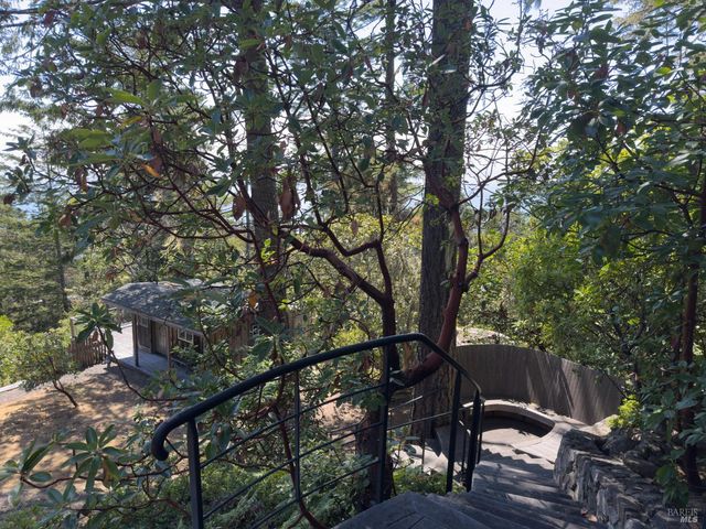 46900 Gypsy Flat Rd, Gualala, CA 95445