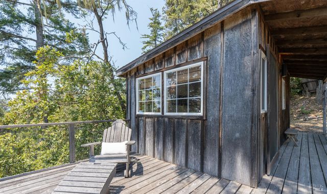 46900 Gypsy Flat Rd, Gualala, CA 95445