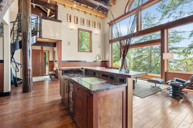 46900 Gypsy Flat Rd, Gualala, CA 95445