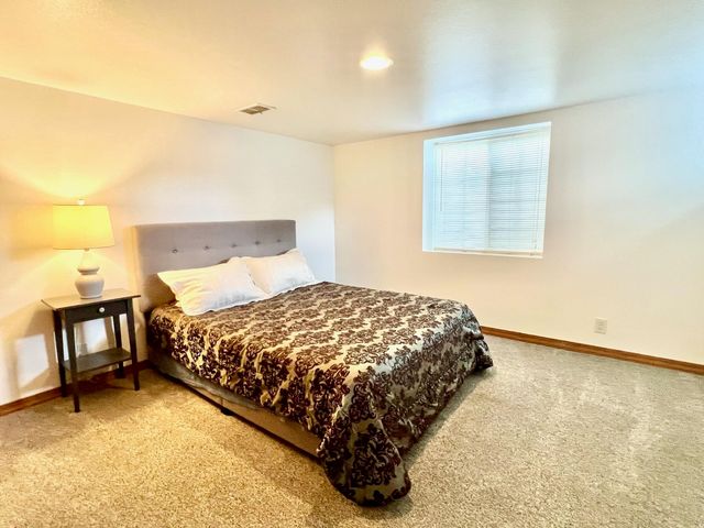 8424 E Valleyway Ave, Spokane Valley, WA 99212