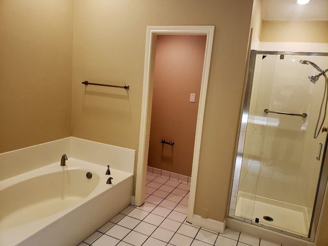 1307 Boardwalk Street, Arlington, TX 76011