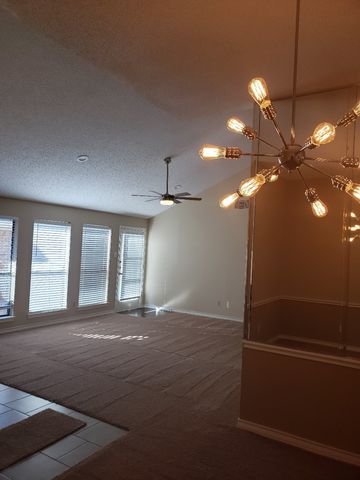 1307 Boardwalk Street, Arlington, TX 76011