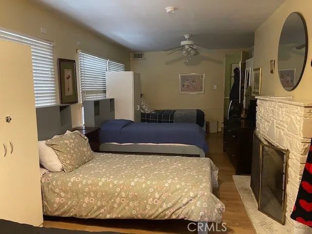 13430 Oxnard, Valley Glen, CA 91401