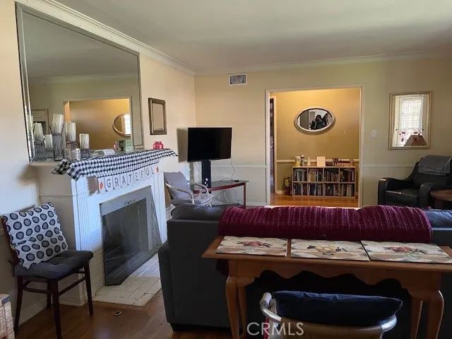 13430 Oxnard, Valley Glen, CA 91401