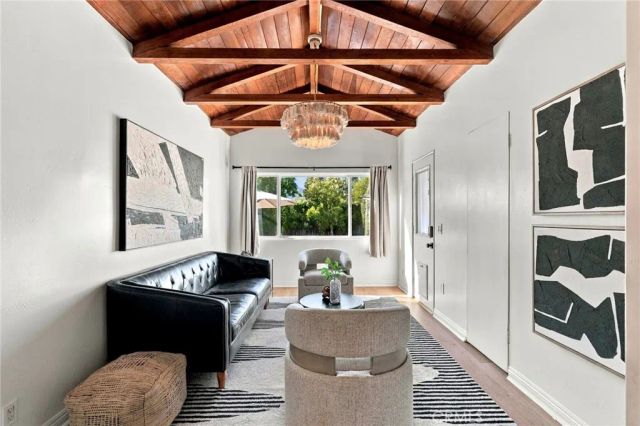 351 W Elm Avenue, Burbank, CA 91506