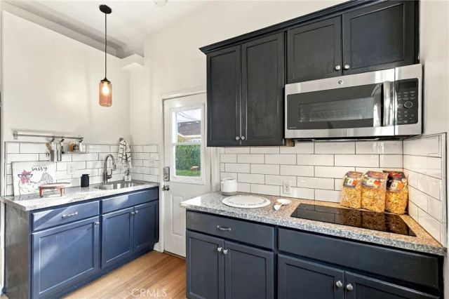 351 W Elm Avenue, Burbank, CA 91506
