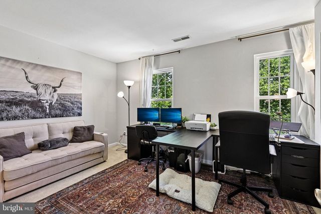 26084 LANDS END DR, Chantilly, VA 20152