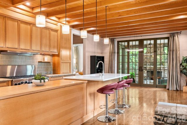 85 Chauncey Circle, Asheville, NC 28803