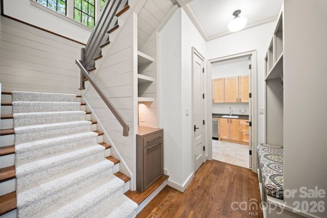 85 Chauncey Circle, Asheville, NC 28803