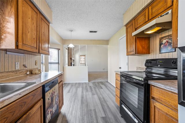 5717 Myers Road, Arlington, TX 76017