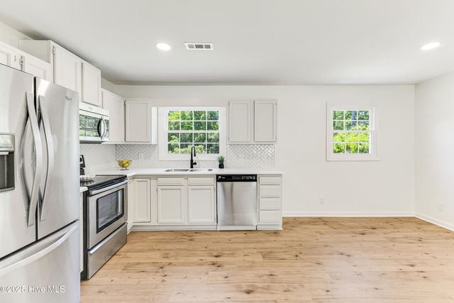 150 Willetts Drive, Southport, NC 28461