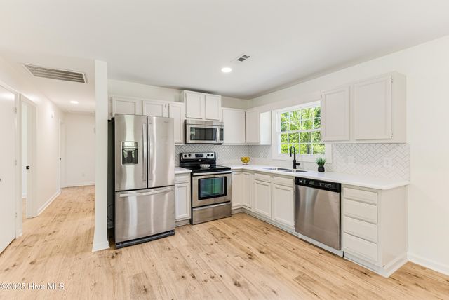 150 Willetts Drive, Southport, NC 28461