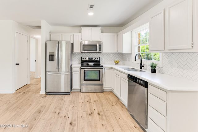 150 Willetts Drive, Southport, NC 28461