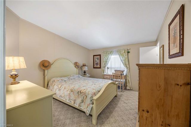 214 Riverwood RD, Naples, FL 34114