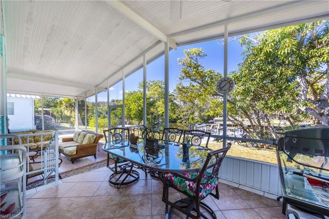 214 Riverwood RD, Naples, FL 34114