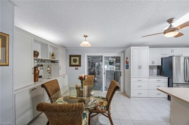 214 Riverwood RD, Naples, FL 34114