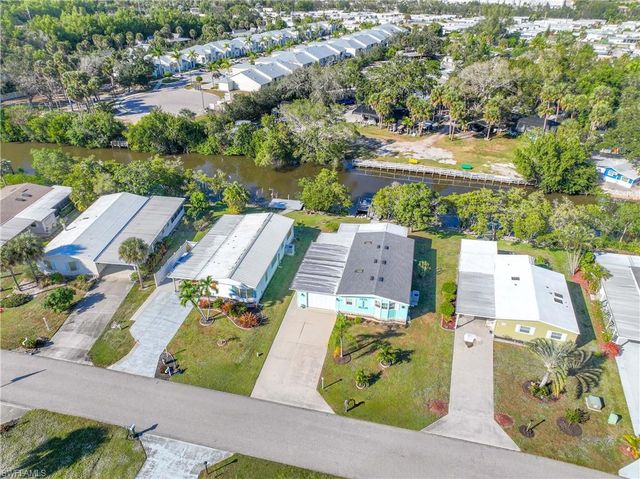 214 Riverwood RD, Naples, FL 34114