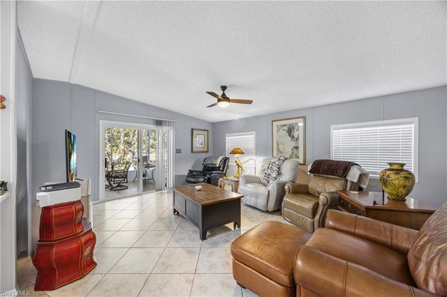 214 Riverwood RD, Naples, FL 34114
