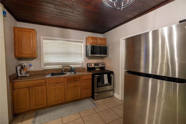 167 IVEY STREET, Groveland, FL 34736