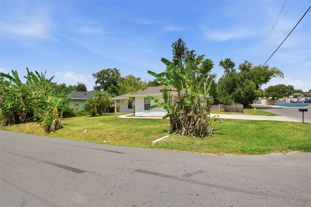 1812 34TH AVENUE E, Bradenton, FL 34208