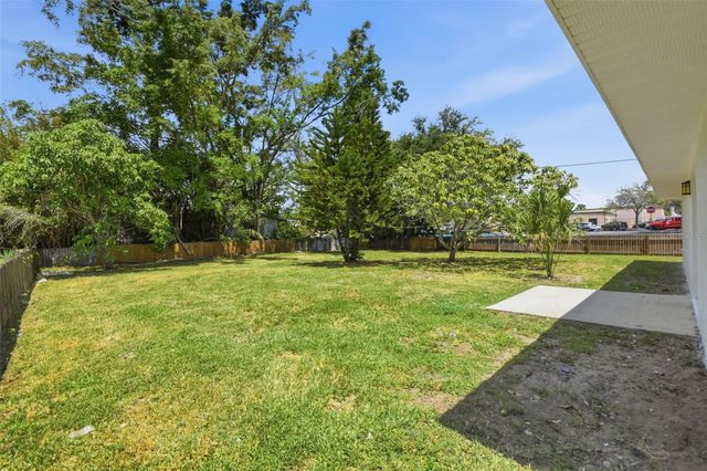 1812 34TH AVENUE E, Bradenton, FL 34208