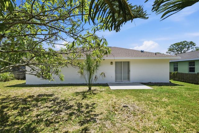 1812 34TH AVENUE E, Bradenton, FL 34208