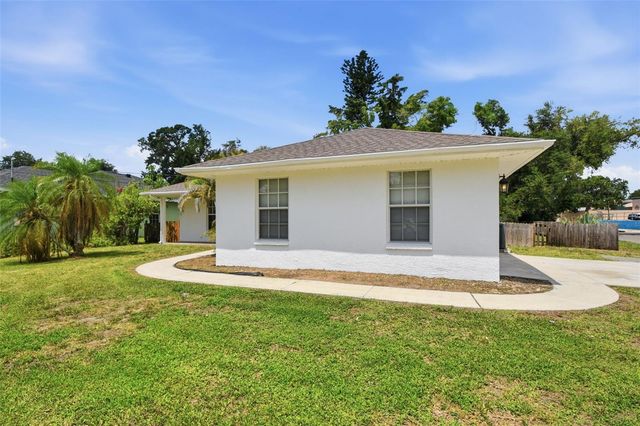 1812 34TH AVENUE E, Bradenton, FL 34208