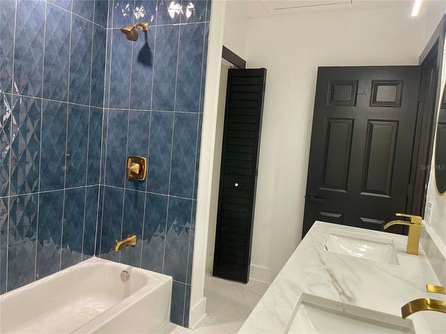 2118 S VENUS STREET, Tampa, FL 33629