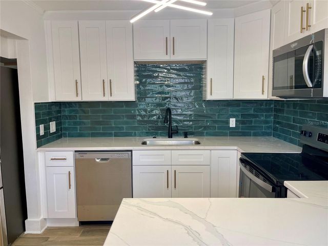 2118 S VENUS STREET, Tampa, FL 33629