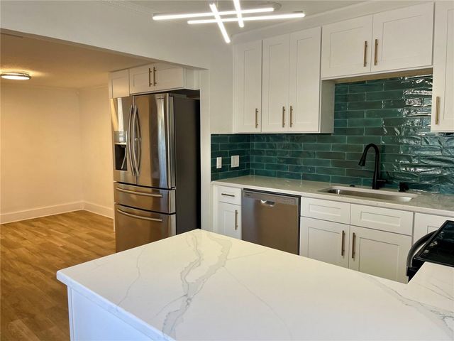 2118 S VENUS STREET, Tampa, FL 33629