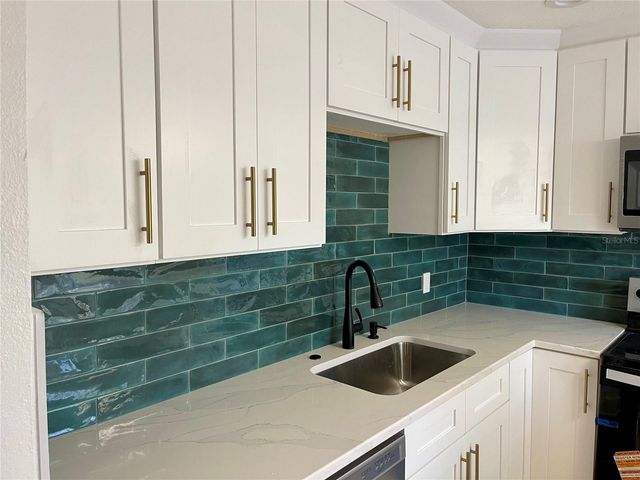 2118 S VENUS STREET, Tampa, FL 33629