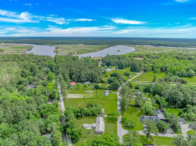 103 Beneventum Rd., Georgetown, SC 29440