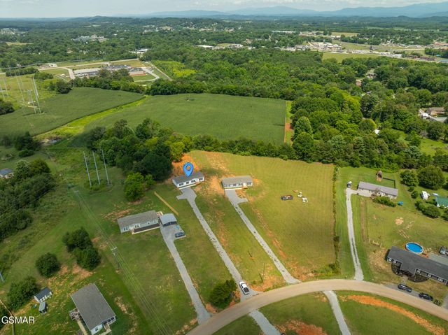 147 Hill Loop Rd, Madisonville, TN 37354