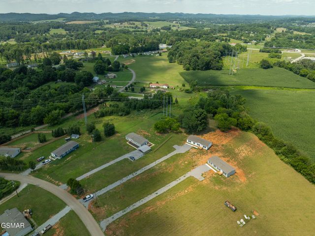 147 Hill Loop Rd, Madisonville, TN 37354