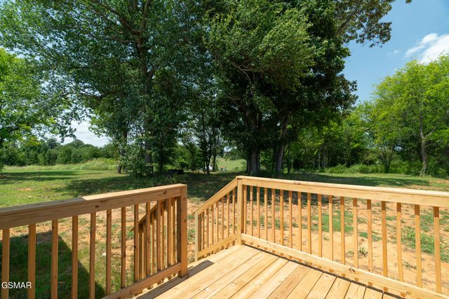 147 Hill Loop Rd, Madisonville, TN 37354