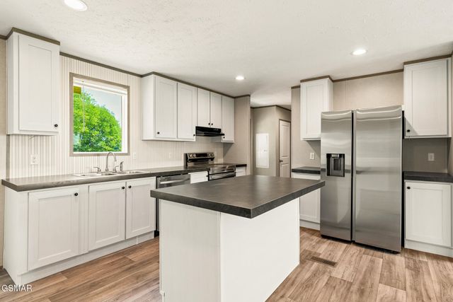 147 Hill Loop Rd, Madisonville, TN 37354