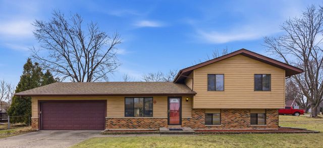 409 KENSINGTON Drive, Mchenry, IL 60050