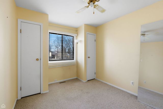 409 KENSINGTON Drive, Mchenry, IL 60050