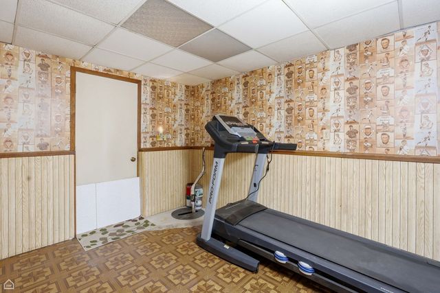 409 KENSINGTON Drive, Mchenry, IL 60050