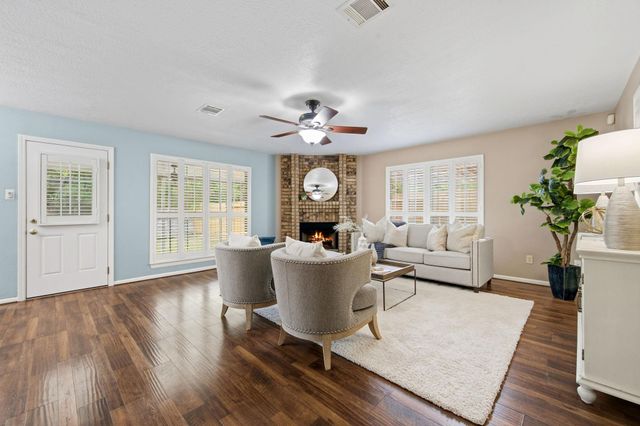 4423 Echo Falls Drive, Kingwood, TX 77345