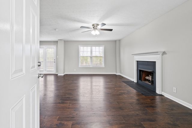 3418 Foxrun Ln, Clarksville, TN 37042