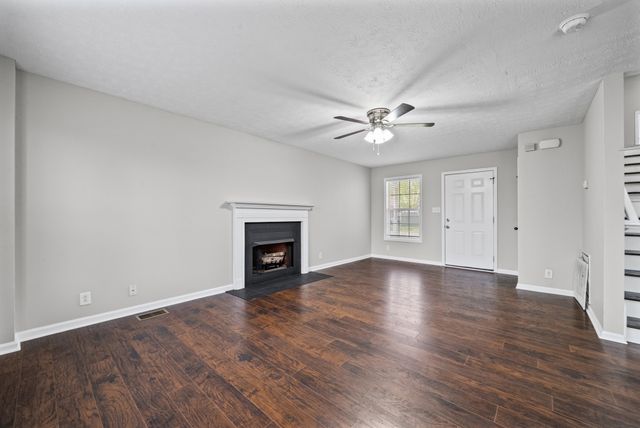 3418 Foxrun Ln, Clarksville, TN 37042