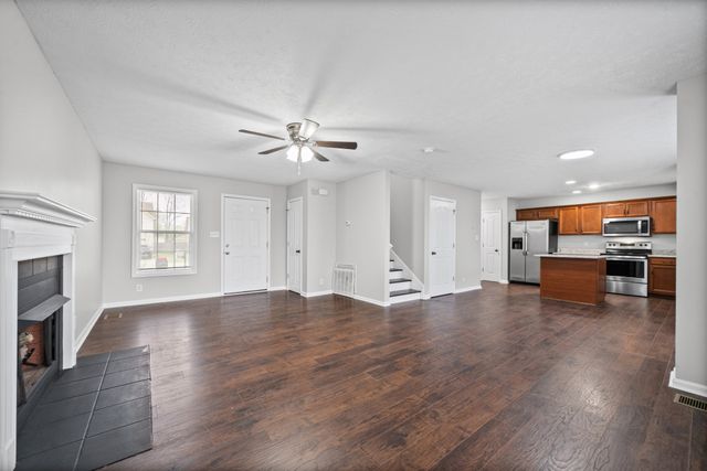 3418 Foxrun Ln, Clarksville, TN 37042