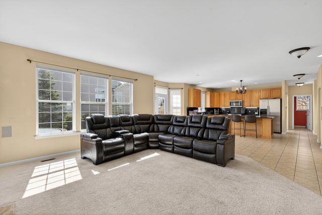 359 W Asbury Drive, Round Lake, IL 60073