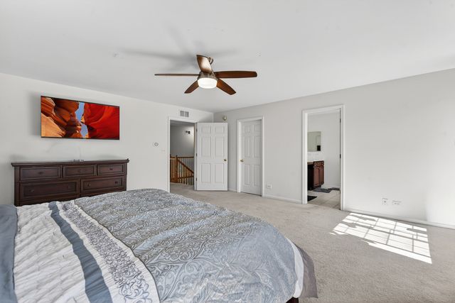 359 W Asbury Drive, Round Lake, IL 60073